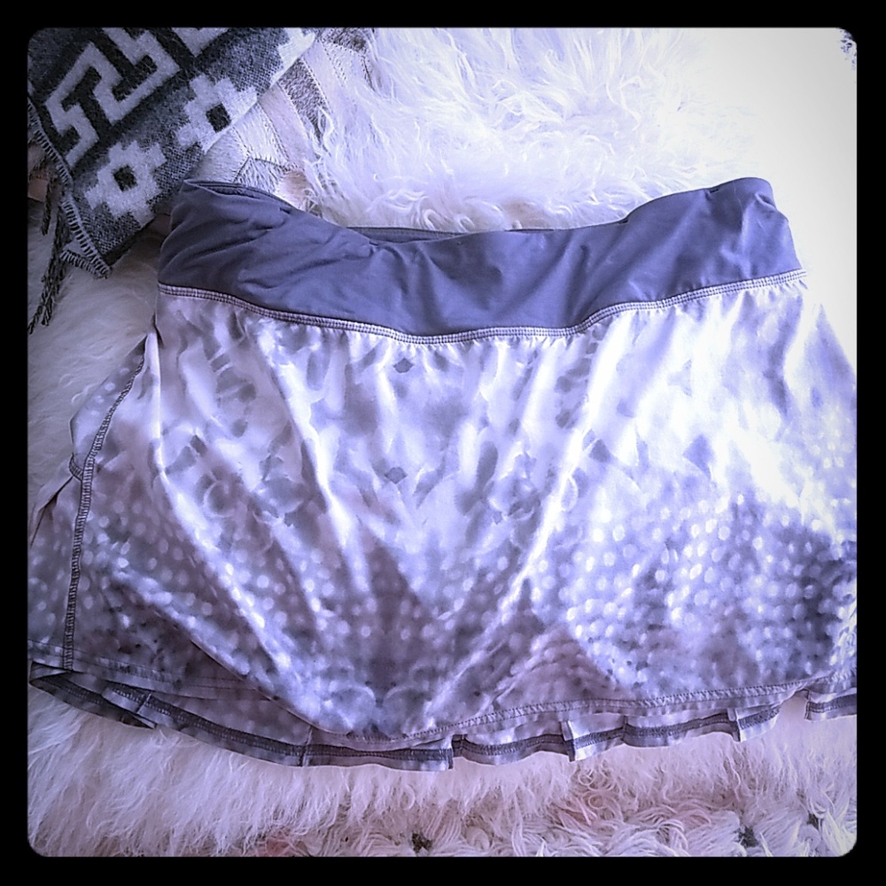 Lululemon skirt size 10